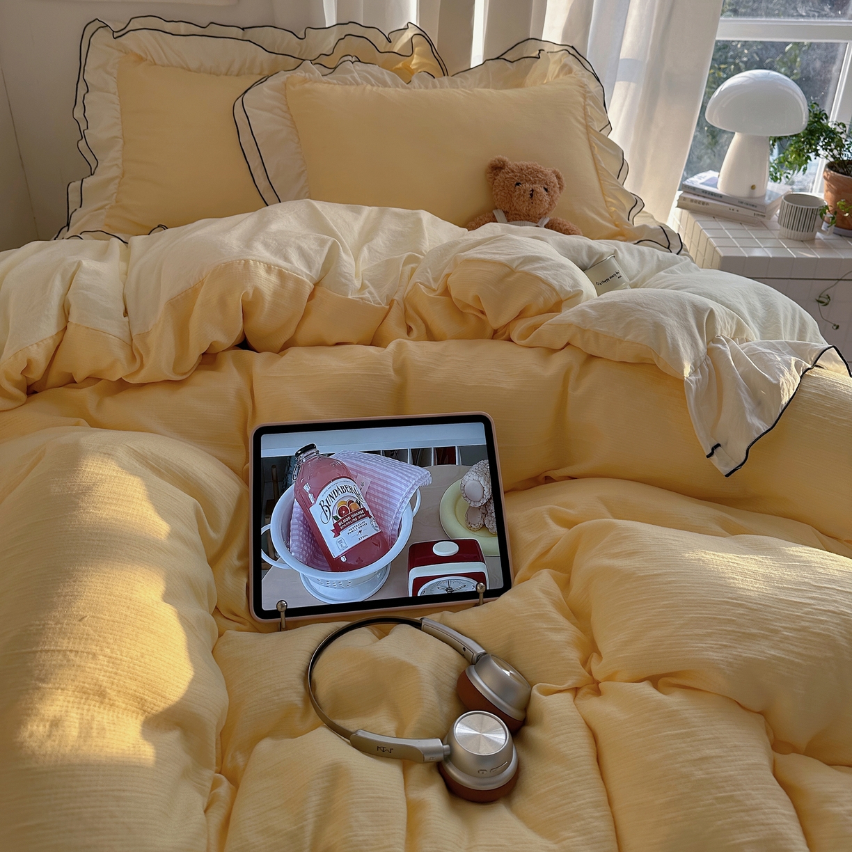 91家纺网 家纺一手货源 找家纺 轻奢坊 2026新款皱皱纱双层密拷花边四件套-洛可可 洛可可黄