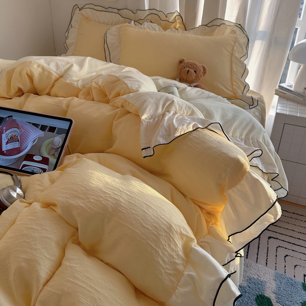 91家纺网 家纺一手货源 找家纺 轻奢坊 2026新款皱皱纱双层密拷花边四件套-洛可可 洛可可黄