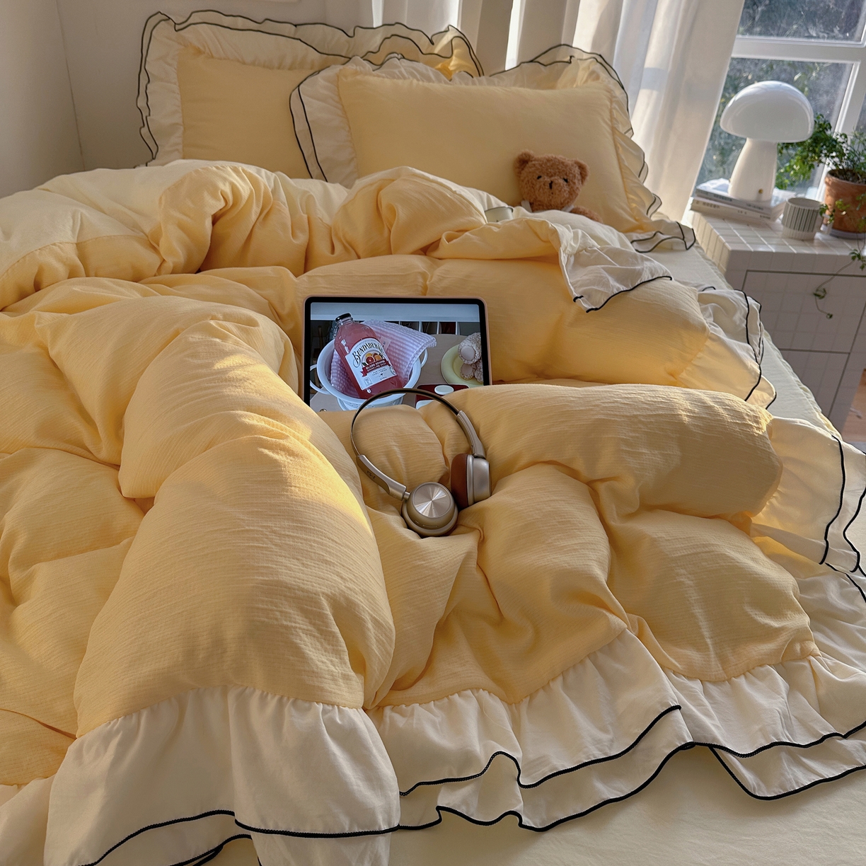 91家纺网 家纺一手货源 找家纺 轻奢坊 2026新款皱皱纱双层密拷花边四件套-洛可可 洛可可黄