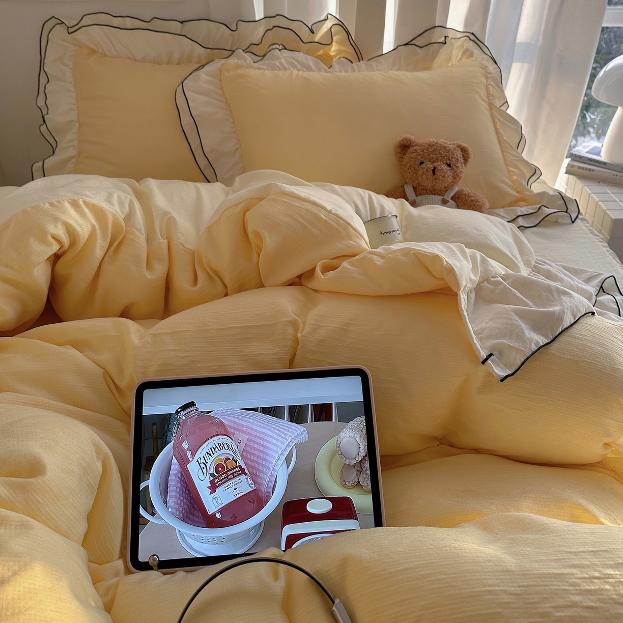 91家纺网 家纺一手货源 找家纺 轻奢坊 2026新款皱皱纱双层密拷花边四件套-洛可可 洛可可黄