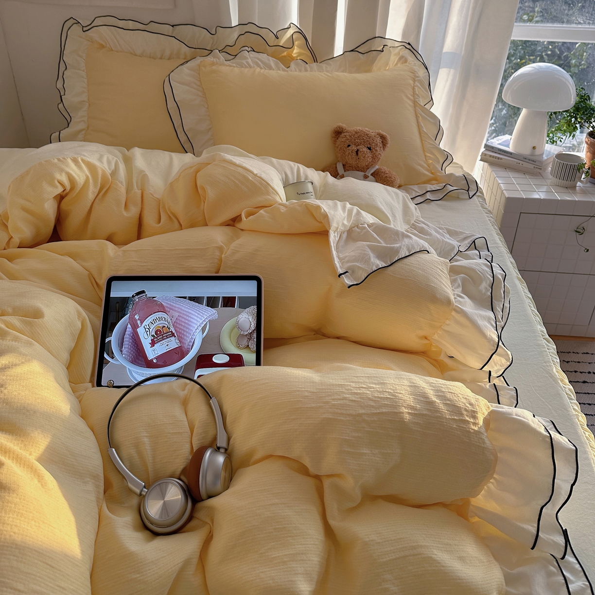 91家纺网 家纺一手货源 找家纺 轻奢坊 2026新款皱皱纱双层密拷花边四件套-洛可可 洛可可黄