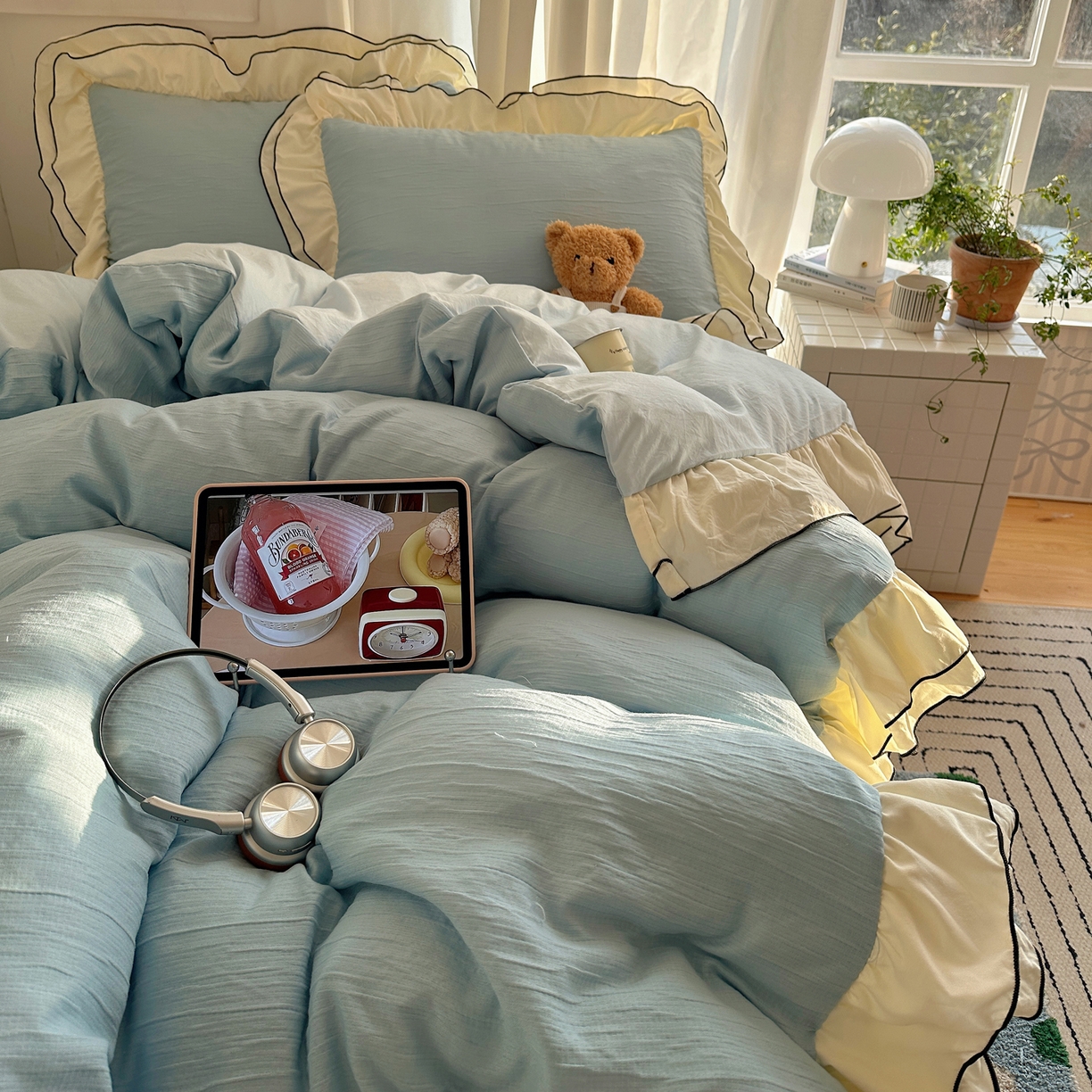 91家纺网 家纺一手货源 找家纺 轻奢坊 2026新款皱皱纱双层密拷花边四件套-洛可可 洛可可蓝