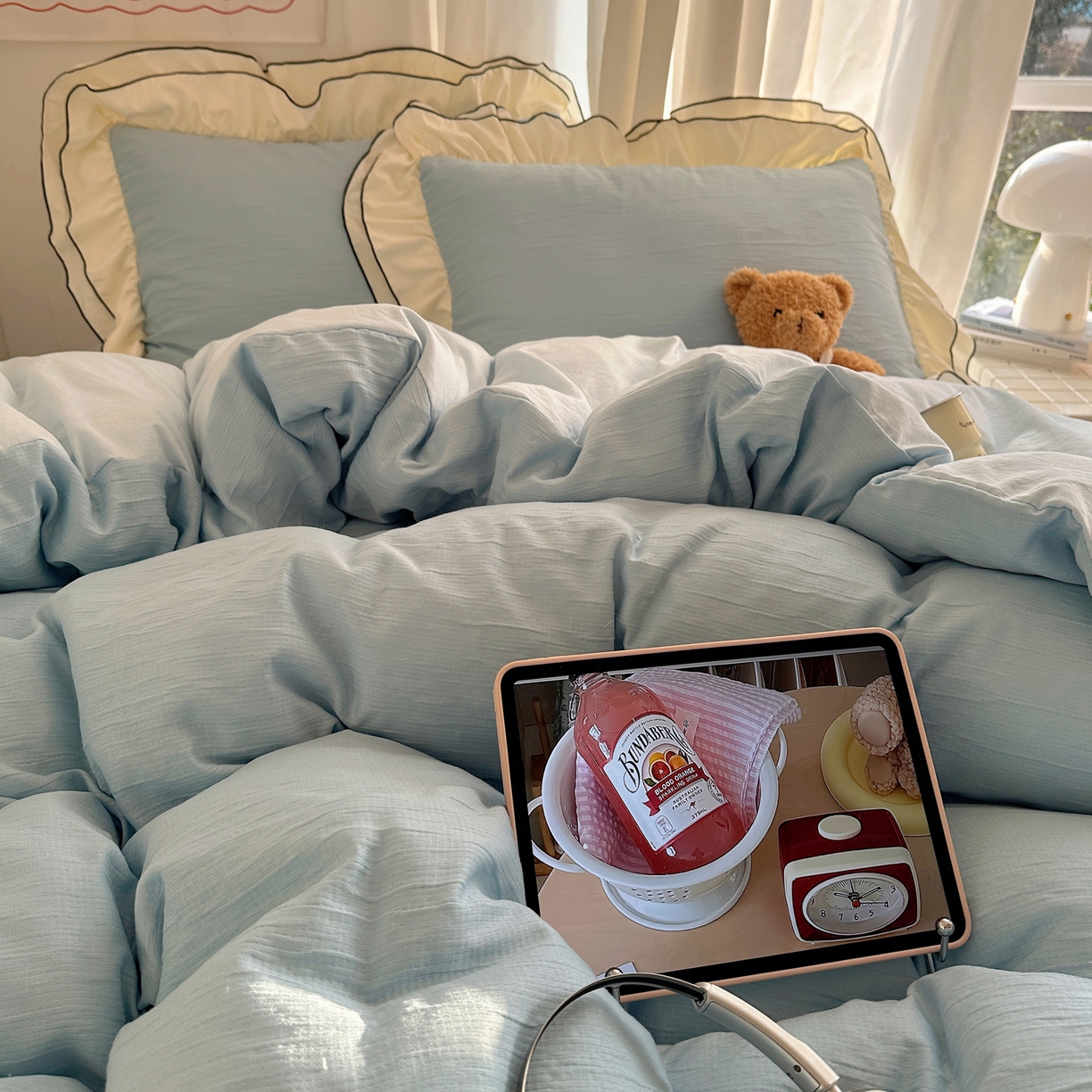 91家纺网 家纺一手货源 找家纺 轻奢坊 2026新款皱皱纱双层密拷花边四件套-洛可可 洛可可蓝