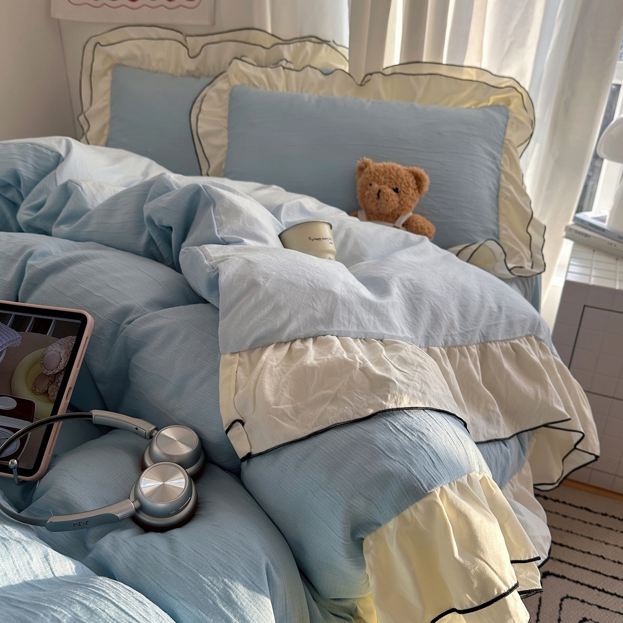 91家纺网 家纺一手货源 找家纺 轻奢坊 2026新款皱皱纱双层密拷花边四件套-洛可可 洛可可蓝