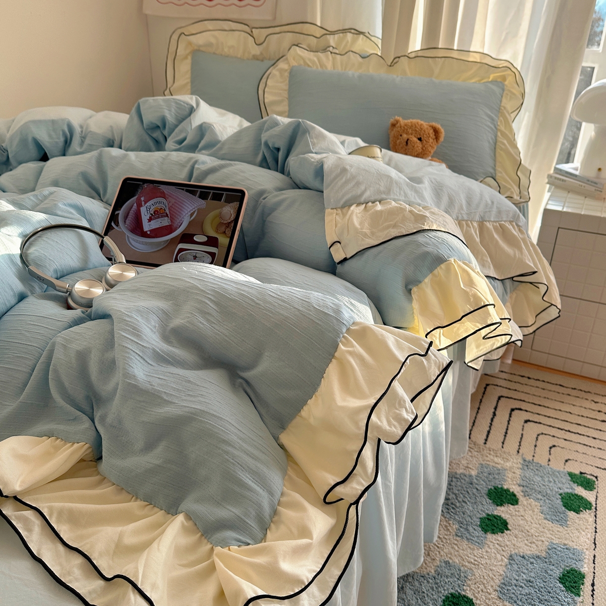 91家纺网 家纺一手货源 找家纺 轻奢坊 2026新款皱皱纱双层密拷花边四件套-洛可可 洛可可蓝