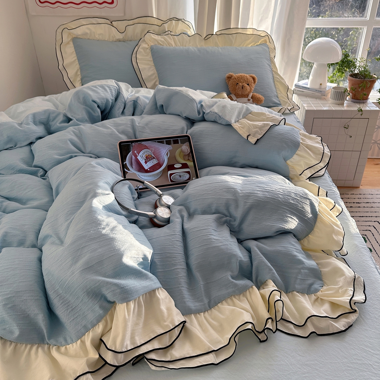 91家纺网 家纺一手货源 找家纺 轻奢坊 2026新款皱皱纱双层密拷花边四件套-洛可可 洛可可蓝