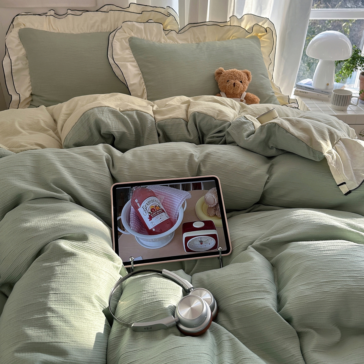 91家纺网 家纺一手货源 找家纺 轻奢坊 2026新款皱皱纱双层密拷花边四件套-洛可可 洛可可绿