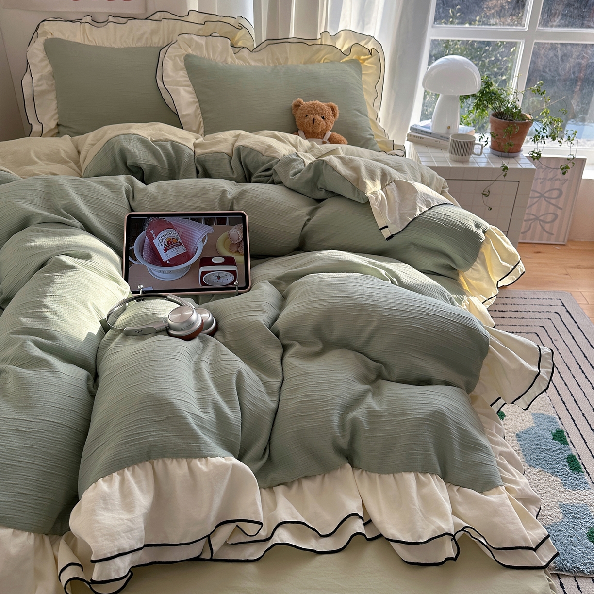 91家纺网 家纺一手货源 找家纺 轻奢坊 2026新款皱皱纱双层密拷花边四件套-洛可可 洛可可绿