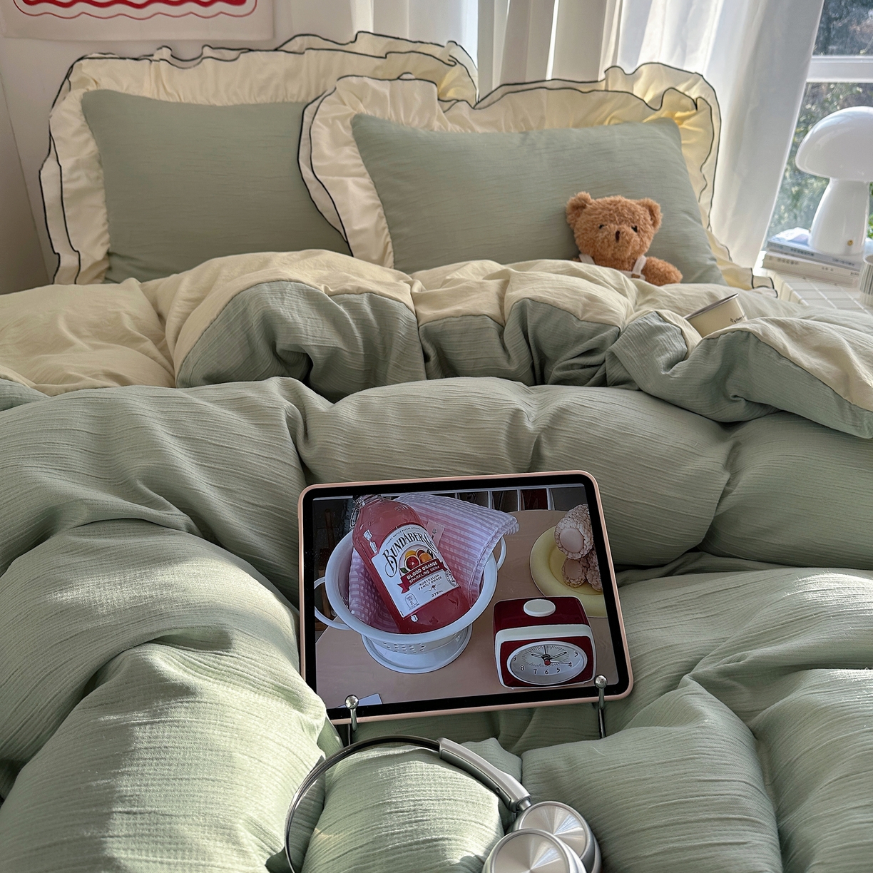 91家纺网 家纺一手货源 找家纺 轻奢坊 2026新款皱皱纱双层密拷花边四件套-洛可可 洛可可绿