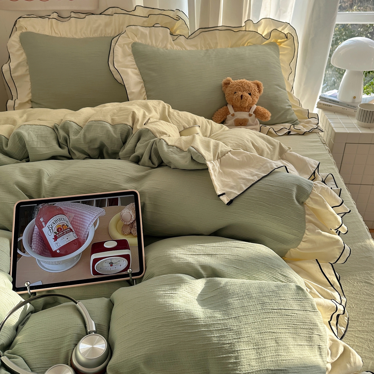 91家纺网 家纺一手货源 找家纺 轻奢坊 2026新款皱皱纱双层密拷花边四件套-洛可可 洛可可绿