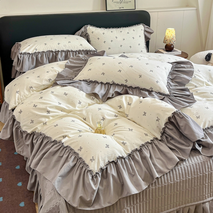 91家纺网 家纺一手货源 找家纺 （总）梦可莱家居 2026春夏新品法式复古大花边清新复古卡通系列床盖四件套