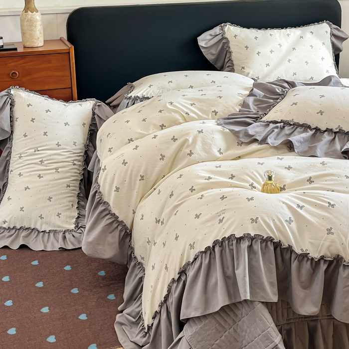 91家纺网 家纺一手货源 找家纺 （总）梦可莱家居 2026春夏新品法式复古大花边清新复古卡通系列床盖四件套