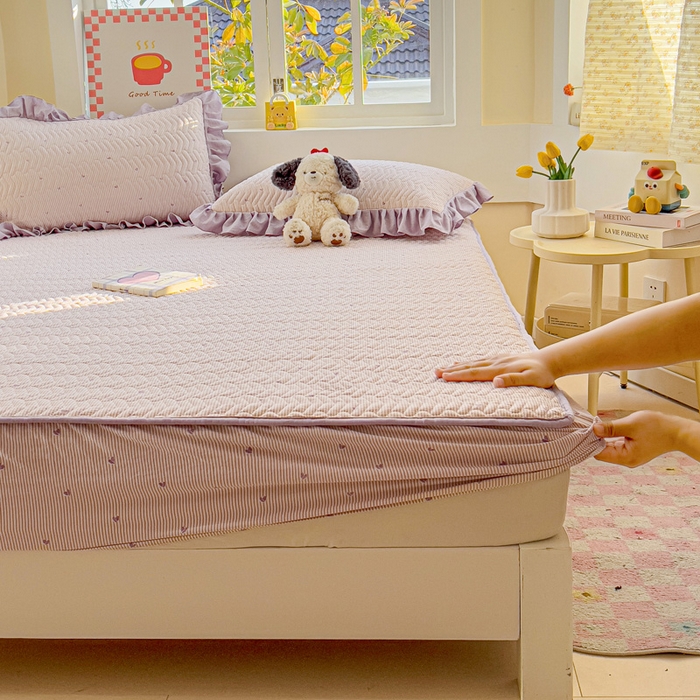 纽缦家纺 2026春夏新款云朵提花双层纱夹棉绗缝单床笠 床笠单件 倾心紫