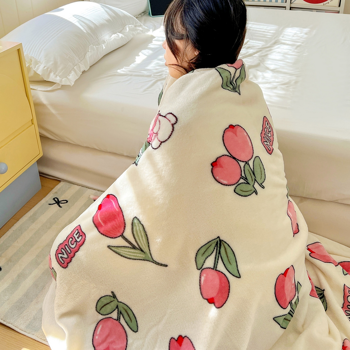 91家纺网 家纺一手货源 找家纺 悦织湾家纺 2026新款印花法兰绒毛毯牛奶绒盖毯春秋空调毯儿童床单小被子 郁金香