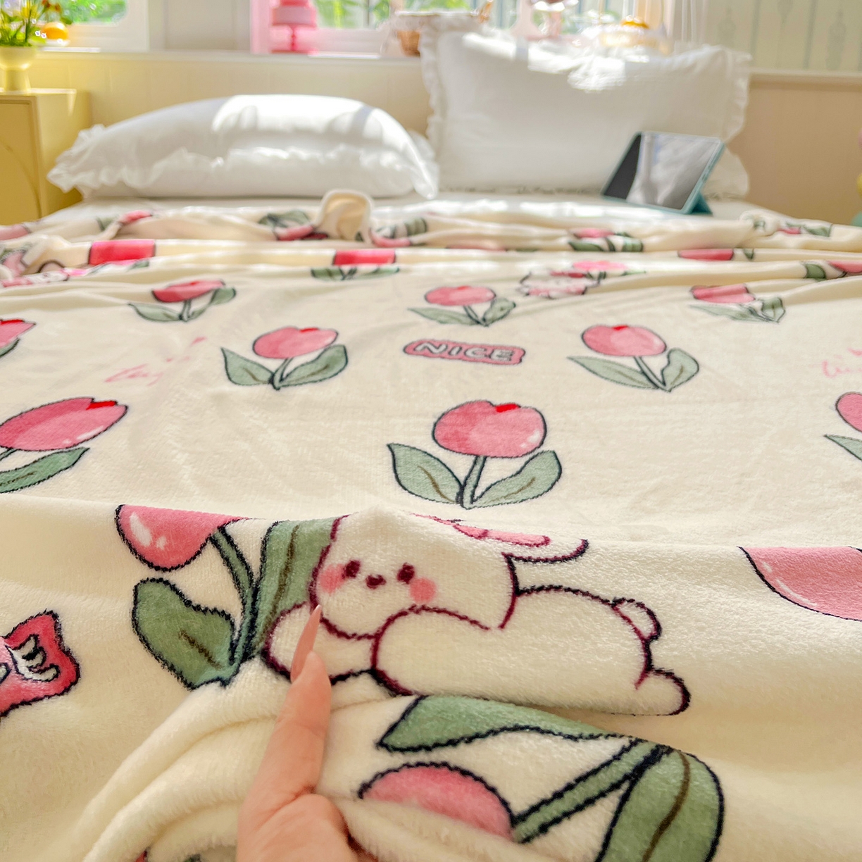 91家纺网 家纺一手货源 找家纺 悦织湾家纺 2026新款印花法兰绒毛毯牛奶绒盖毯春秋空调毯儿童床单小被子 郁金香