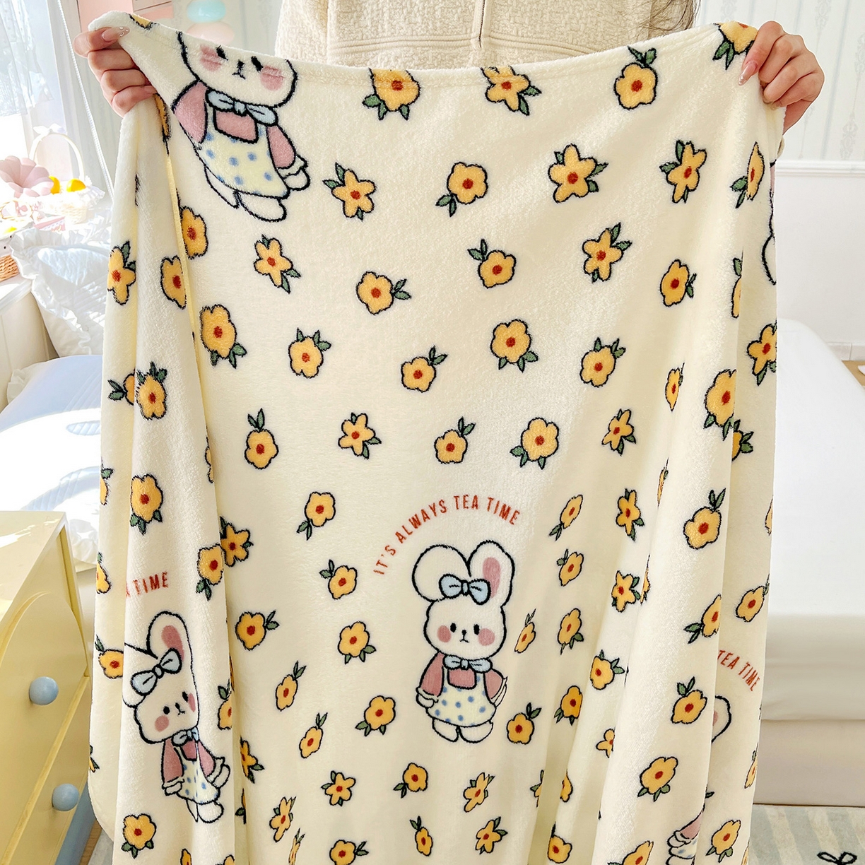 91家纺网 家纺一手货源 找家纺 悦织湾家纺 2026新款印花法兰绒毛毯牛奶绒盖毯春秋空调毯儿童床单小被子 田园兔