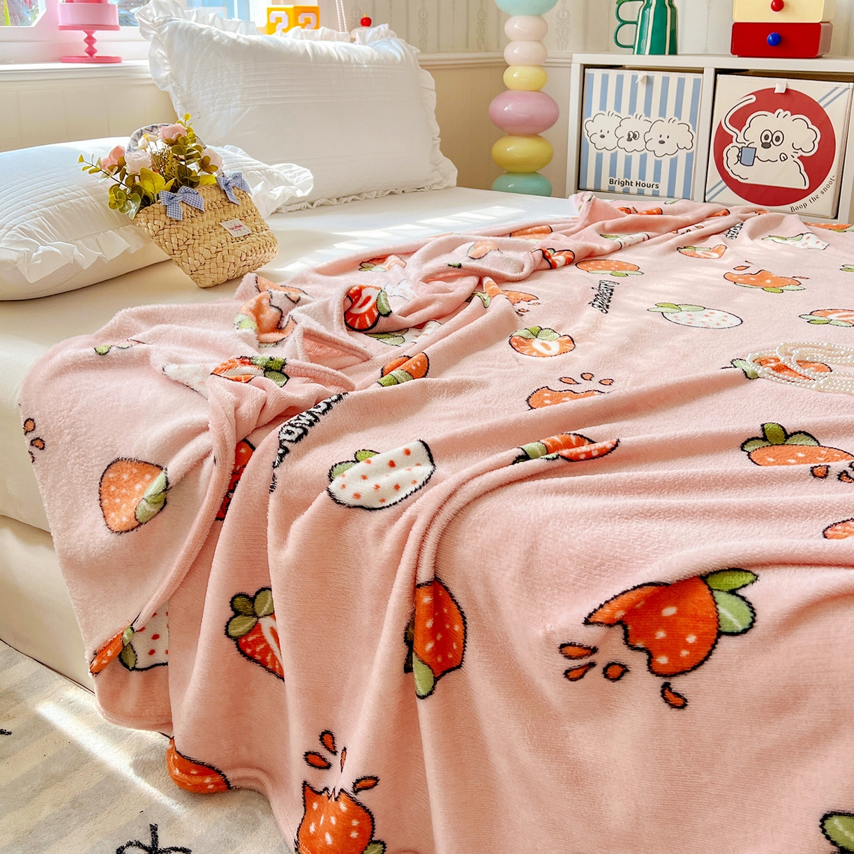 91家纺网 家纺一手货源 找家纺 悦织湾家纺 2026新款印花法兰绒毛毯牛奶绒盖毯春秋空调毯儿童床单小被子 奶油草莓