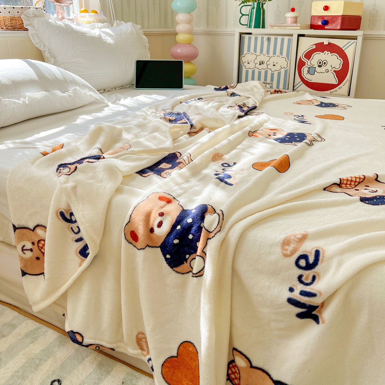 91家纺网 家纺一手货源 找家纺 悦织湾家纺 2026新款印花法兰绒毛毯牛奶绒盖毯春秋空调毯儿童床单小被子 英伦熊
