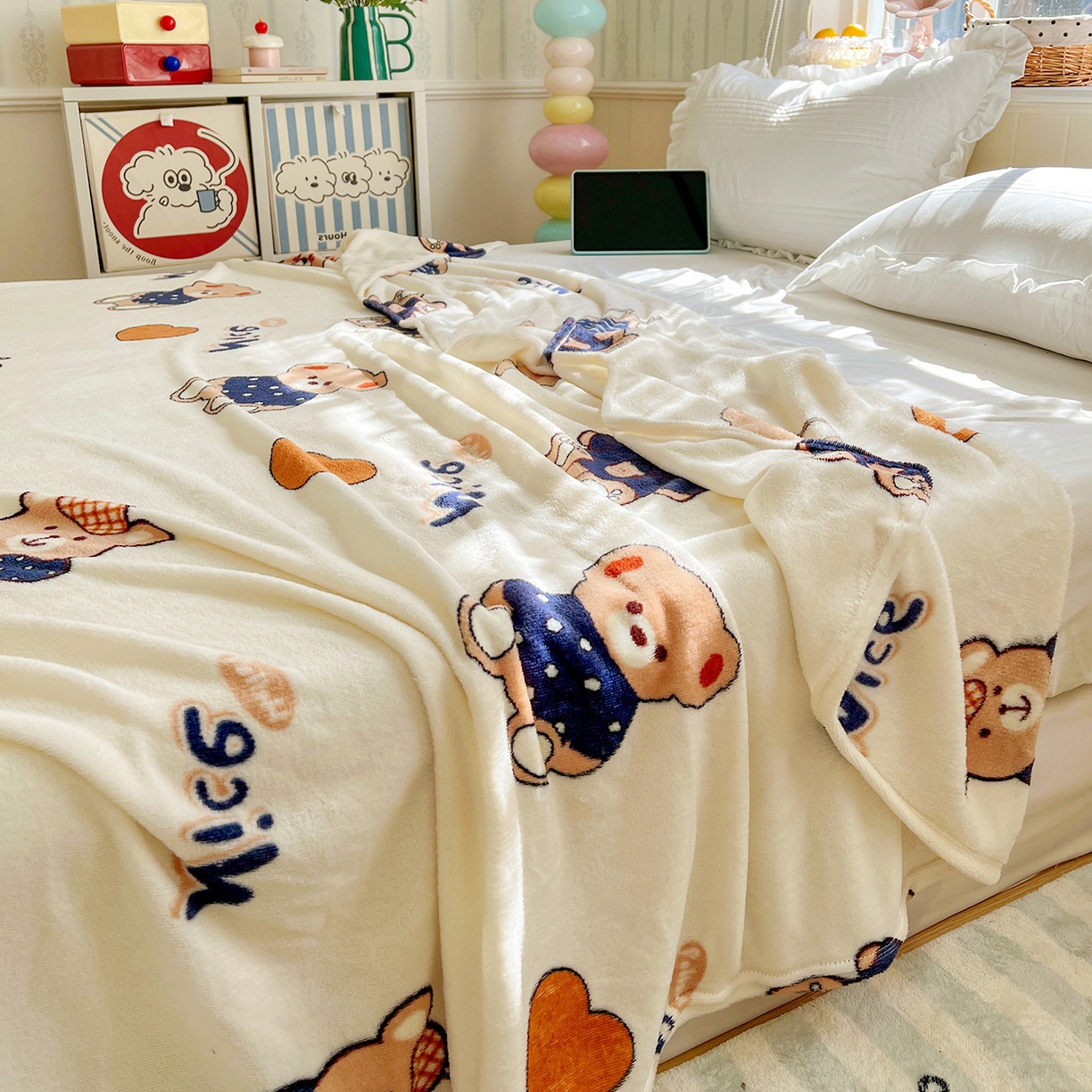 91家纺网 家纺一手货源 找家纺 悦织湾家纺 2026新款印花法兰绒毛毯牛奶绒盖毯春秋空调毯儿童床单小被子 英伦熊