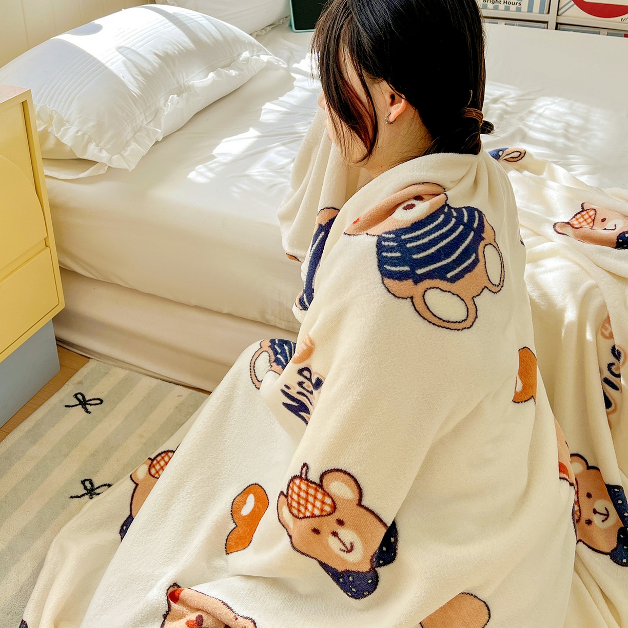 91家纺网 家纺一手货源 找家纺 悦织湾家纺 2026新款印花法兰绒毛毯牛奶绒盖毯春秋空调毯儿童床单小被子 英伦熊