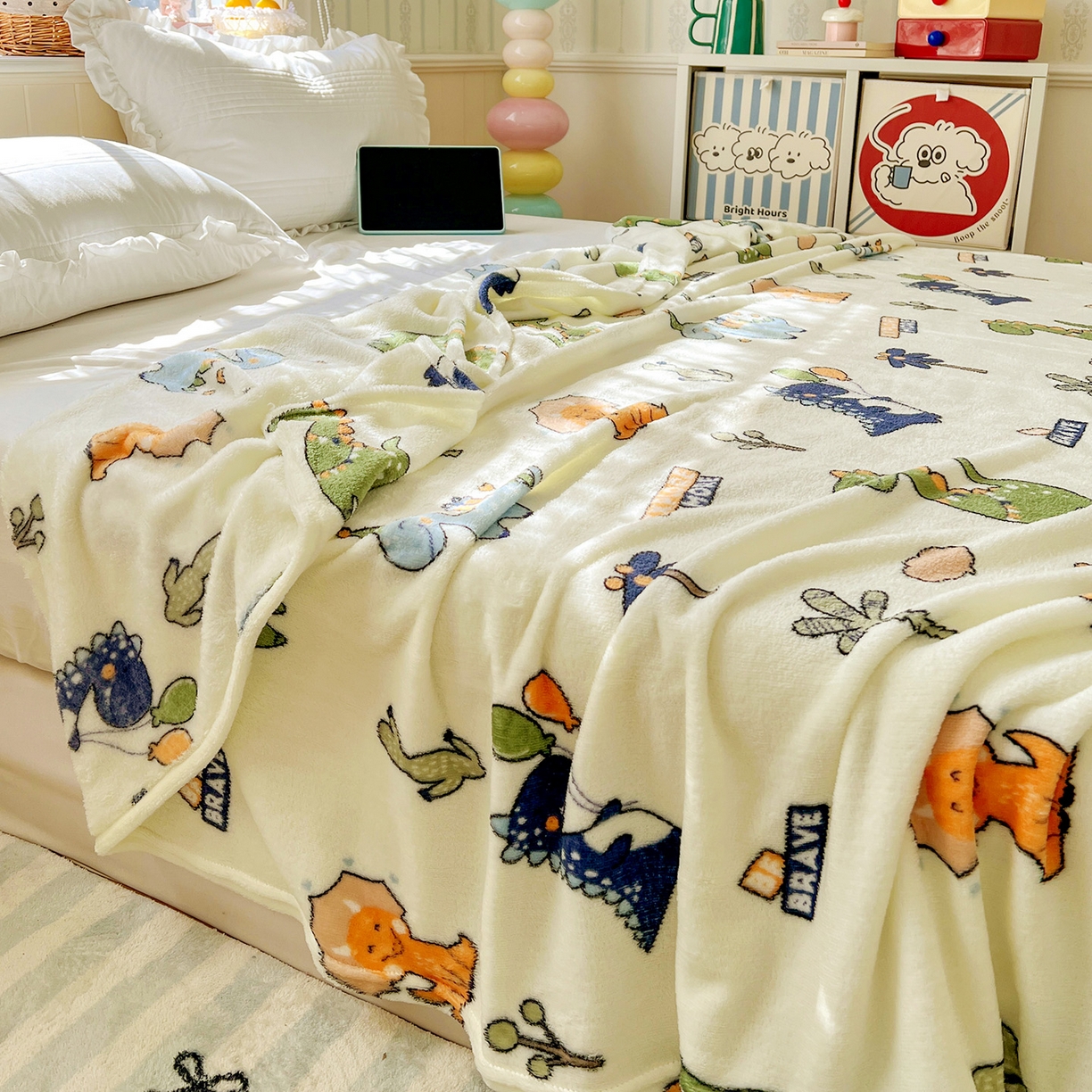 91家纺网 家纺一手货源 找家纺 悦织湾家纺 2026新款印花法兰绒毛毯牛奶绒盖毯春秋空调毯儿童床单小被子 恐龙宝贝