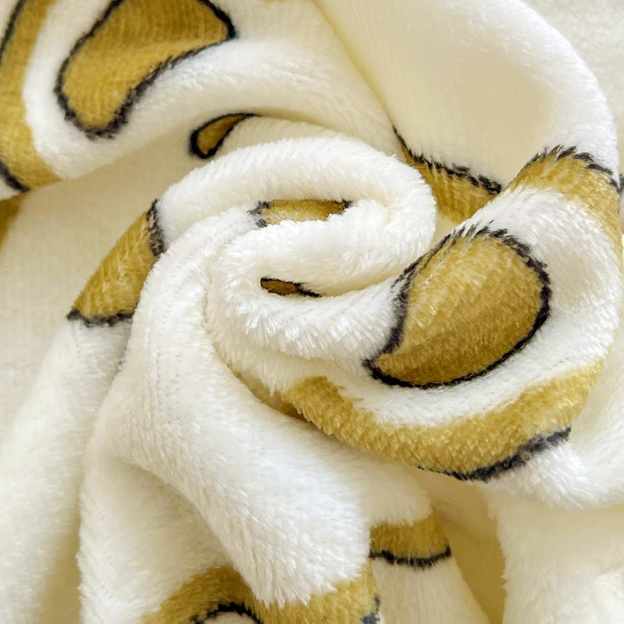 91家纺网 家纺一手货源 找家纺 悦织湾家纺 2026新款印花法兰绒毛毯牛奶绒盖毯春秋空调毯儿童床单小被子 爱心熊