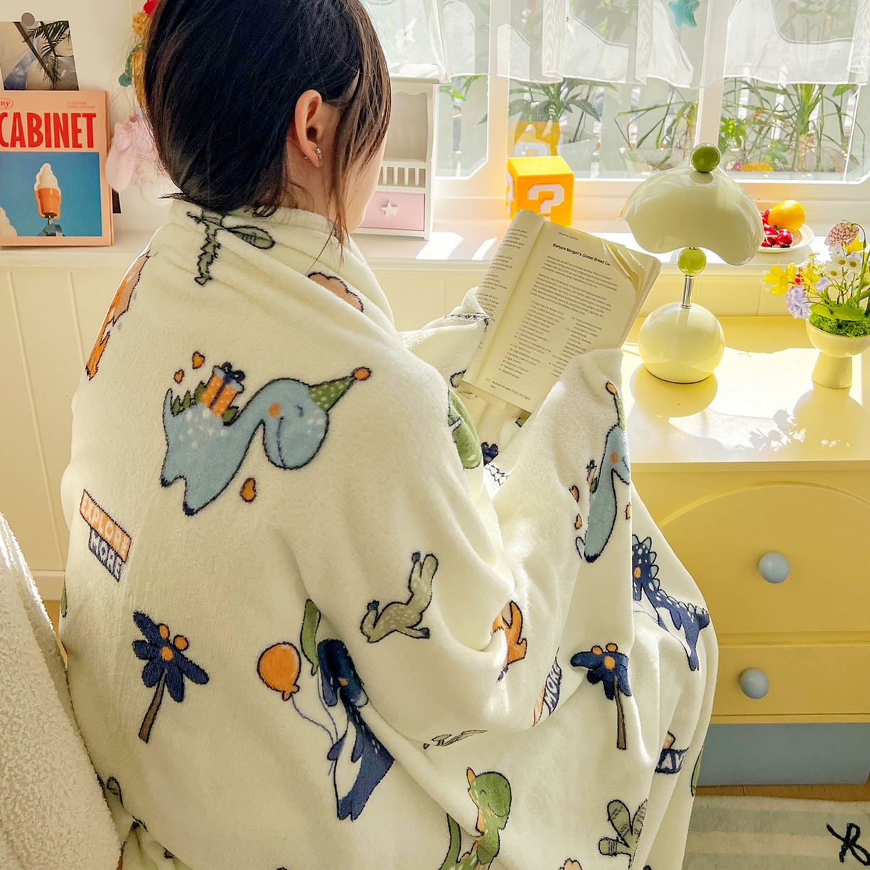 91家纺网 家纺一手货源 找家纺 悦织湾家纺 2026新款印花法兰绒毛毯牛奶绒盖毯春秋空调毯儿童床单小被子 恐龙宝贝