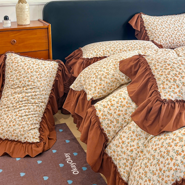 91家纺网 家纺一手货源 找家纺 梦可莱家居 2026春夏新品法式复古大花边清新复古卡通系列床盖四件套 橙意满满