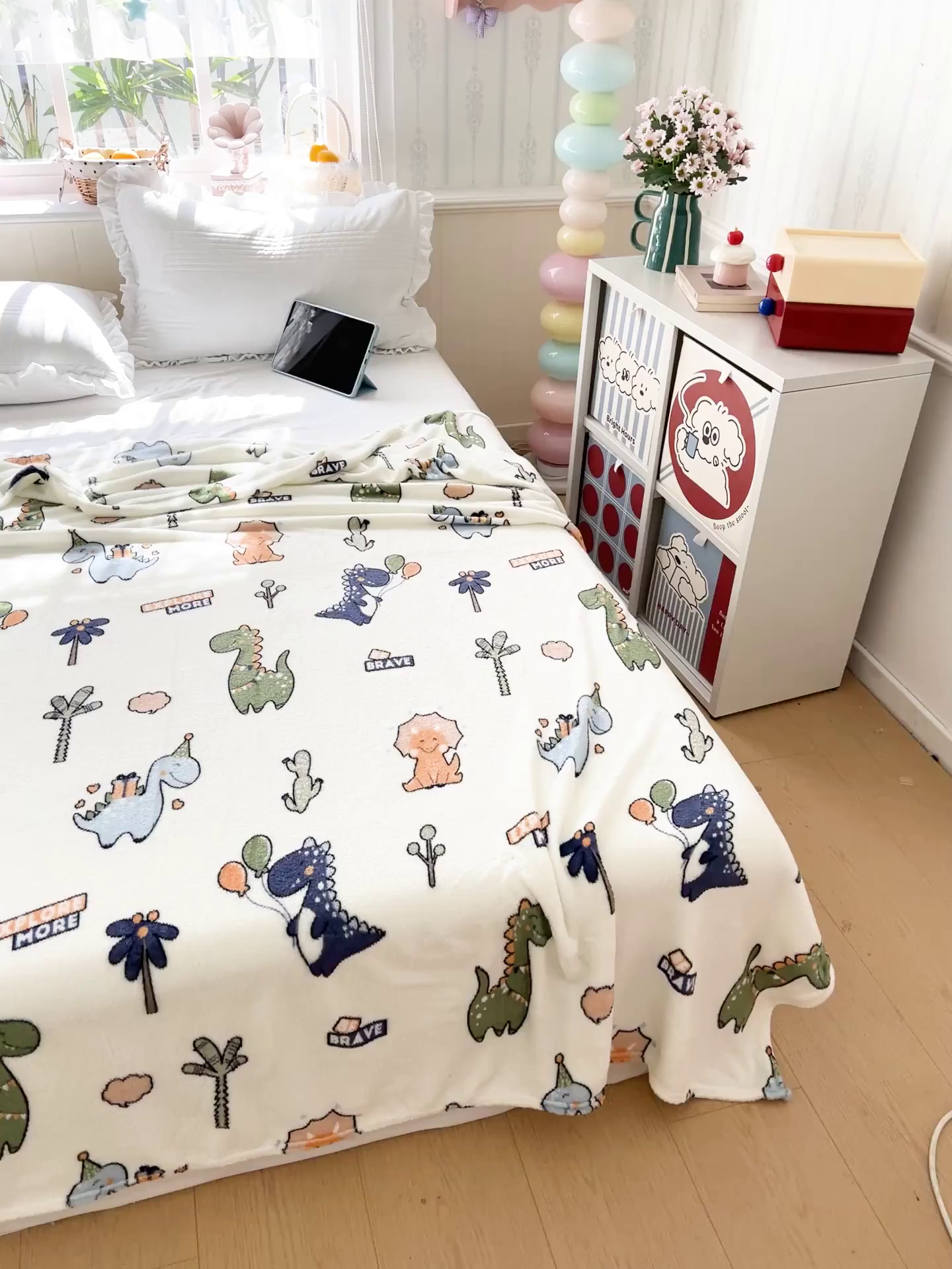 91家纺网 家纺一手货源 找家纺 悦织湾家纺 2026新款印花法兰绒毛毯牛奶绒盖毯春秋空调毯儿童床单小被子 恐龙宝贝