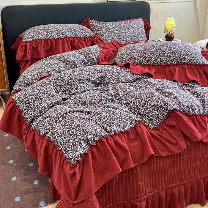 91家纺网 家纺一手货源 找家纺 梦可莱家居 2026春夏新品法式复古大花边清新复古卡通系列床盖四件套 花絮