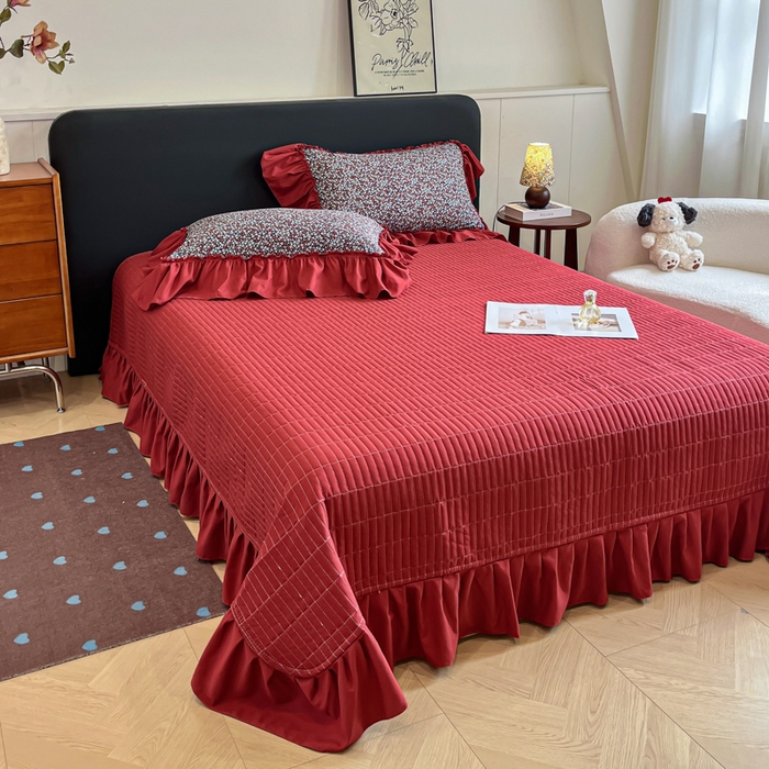 91家纺网 家纺一手货源 找家纺 梦可莱家居 2026春夏新品法式复古大花边清新复古卡通系列床盖四件套 花絮