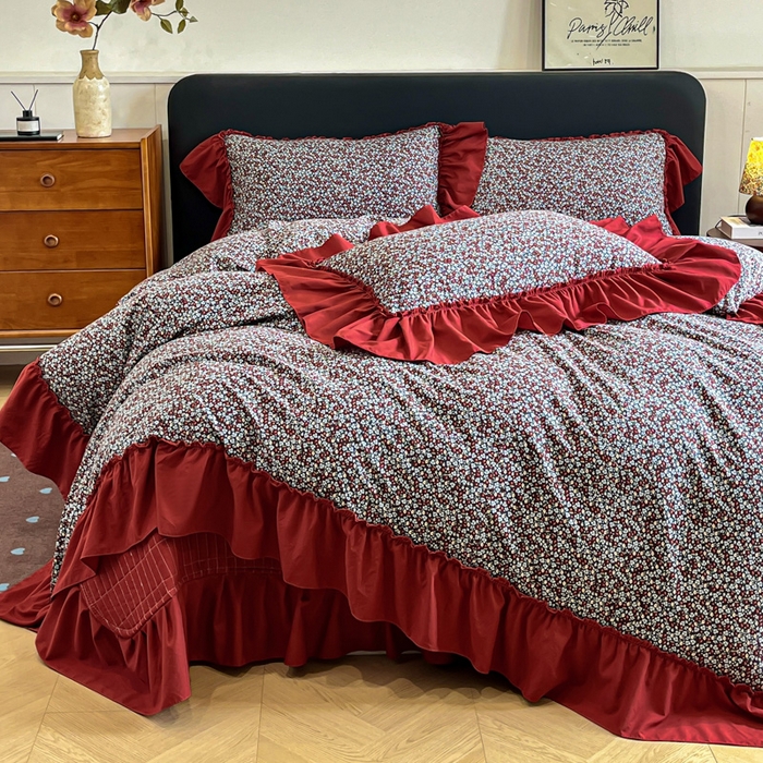 91家纺网 家纺一手货源 找家纺 梦可莱家居 2026春夏新品法式复古大花边清新复古卡通系列床盖四件套 花絮