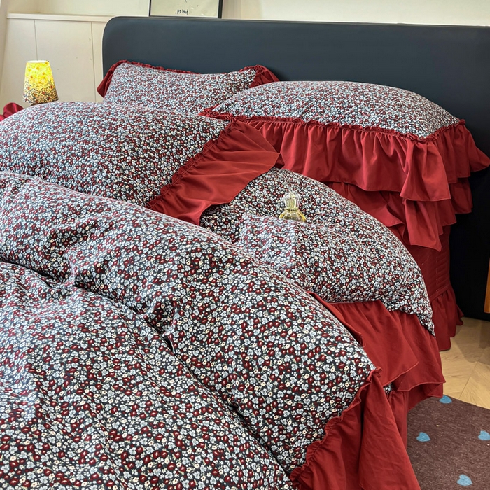 91家纺网 家纺一手货源 找家纺 梦可莱家居 2026春夏新品法式复古大花边清新复古卡通系列床盖四件套 花絮