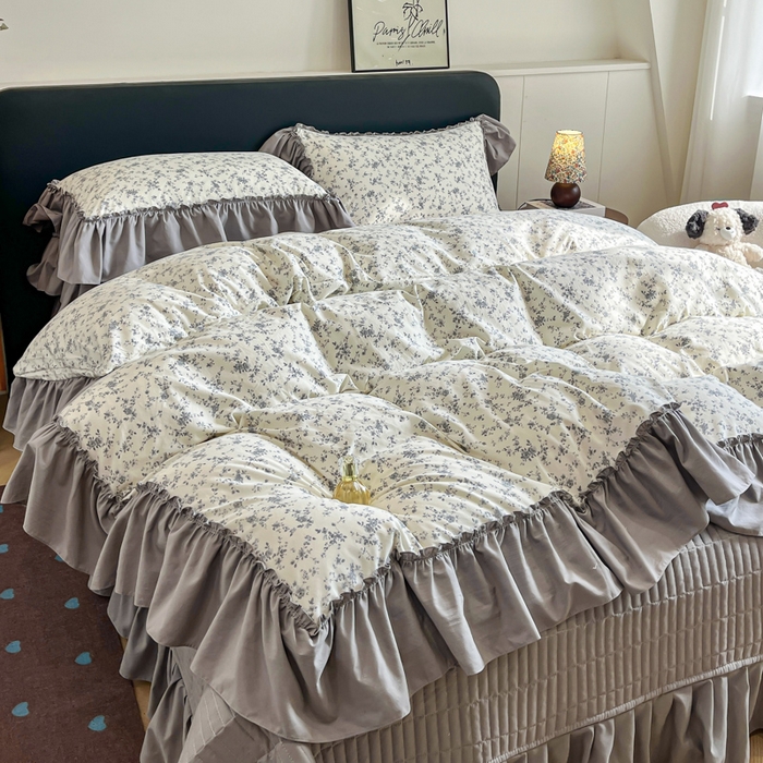 91家纺网 家纺一手货源 找家纺 梦可莱家居 2026春夏新品法式复古大花边清新复古卡通系列床盖四件套 精彩绝伦