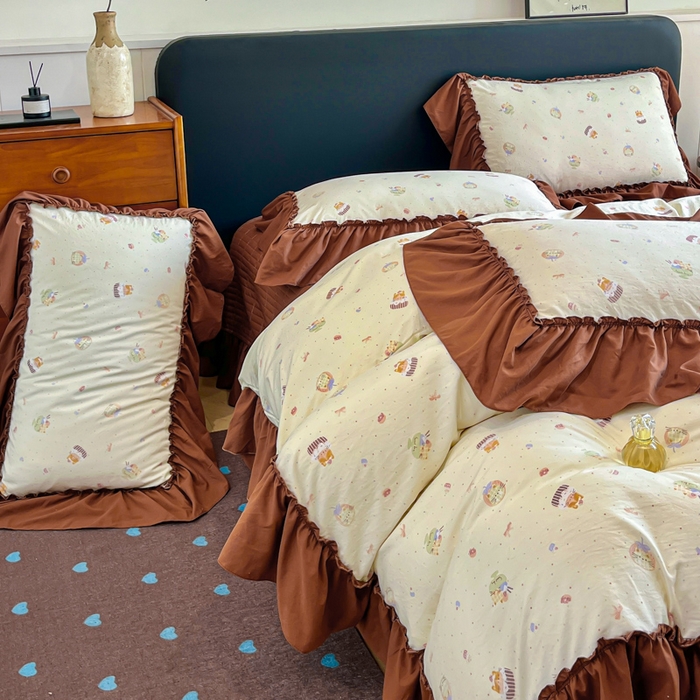 91家纺网 家纺一手货源 找家纺 梦可莱家居 2026春夏新品法式复古大花边清新复古卡通系列床盖四件套 卡通动漫