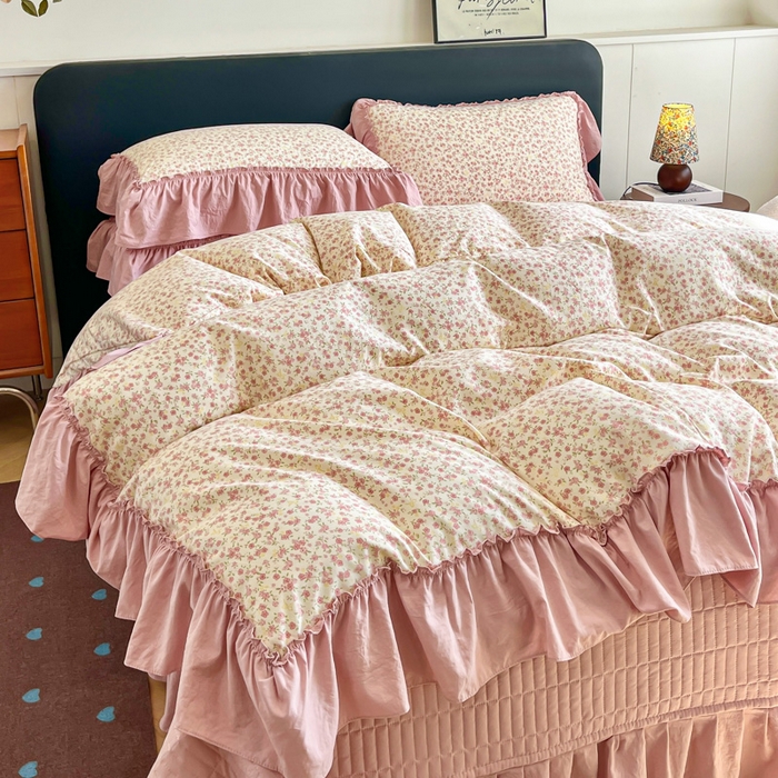 91家纺网 家纺一手货源 找家纺 梦可莱家居 2026春夏新品法式复古大花边清新复古卡通系列床盖四件套 满园春色