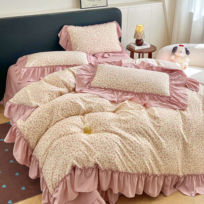 91家纺网 家纺一手货源 找家纺 梦可莱家居 2026春夏新品法式复古大花边清新复古卡通系列床盖四件套 满园春色