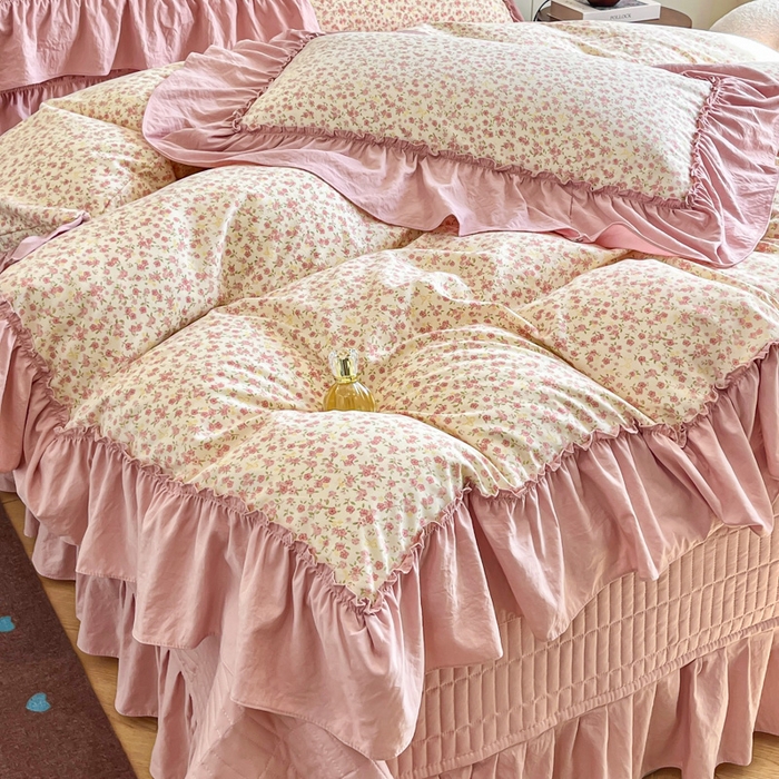 91家纺网 家纺一手货源 找家纺 梦可莱家居 2026春夏新品法式复古大花边清新复古卡通系列床盖四件套 满园春色