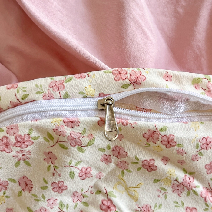 91家纺网 家纺一手货源 找家纺 梦可莱家居 2026春夏新品法式复古大花边清新复古卡通系列床盖四件套 满园春色