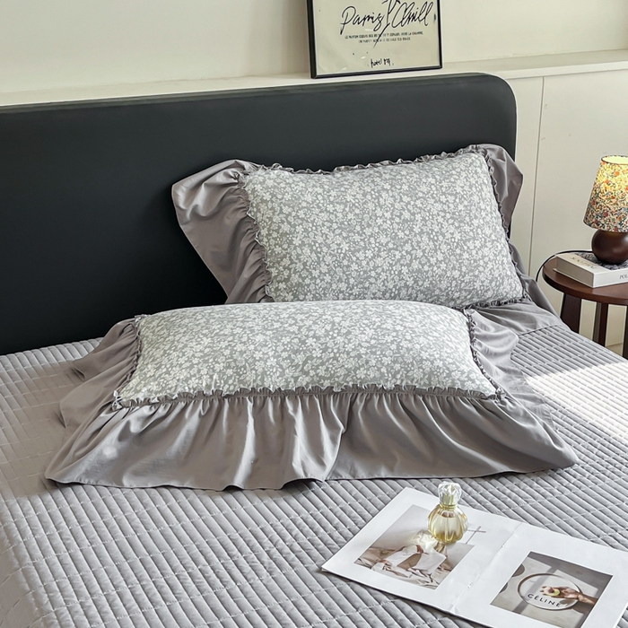 91家纺网 家纺一手货源 找家纺 梦可莱家居 2026春夏新品法式复古大花边清新复古卡通系列床盖四件套 梦境