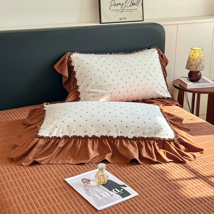 91家纺网 家纺一手货源 找家纺 梦可莱家居 2026春夏新品法式复古大花边清新复古卡通系列床盖四件套 米波点