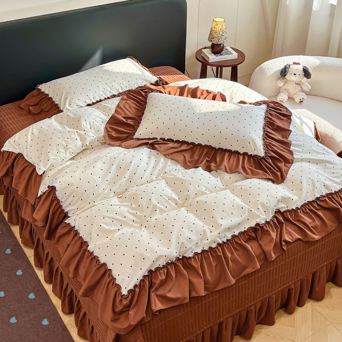 91家纺网 家纺一手货源 找家纺 梦可莱家居 2026春夏新品法式复古大花边清新复古卡通系列床盖四件套 米波点