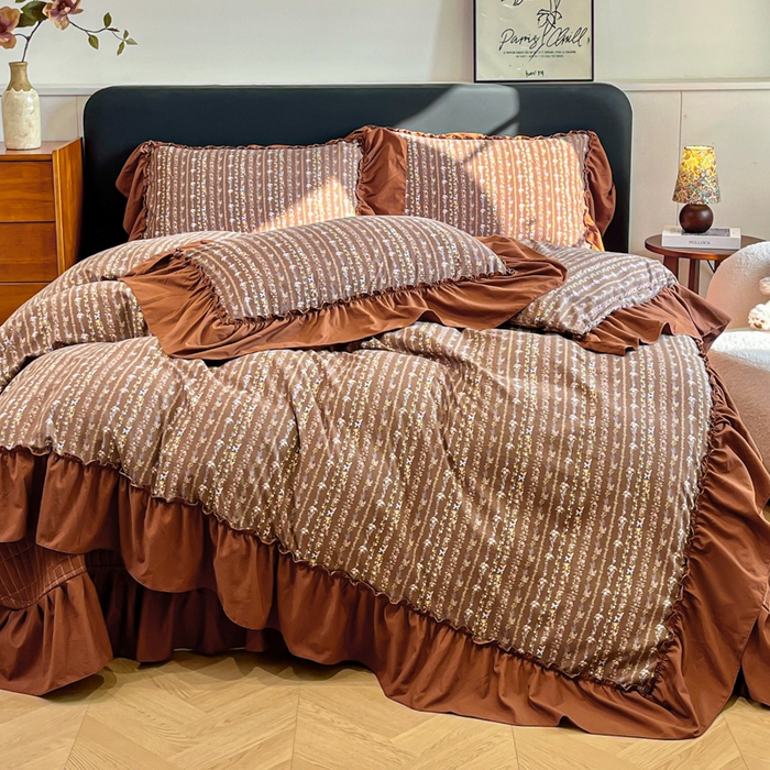 91家纺网 家纺一手货源 找家纺 梦可莱家居 2026春夏新品法式复古大花边清新复古卡通系列床盖四件套 田园牧歌