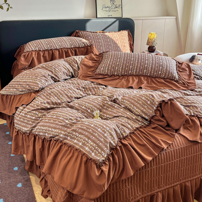 91家纺网 家纺一手货源 找家纺 梦可莱家居 2026春夏新品法式复古大花边清新复古卡通系列床盖四件套 田园牧歌