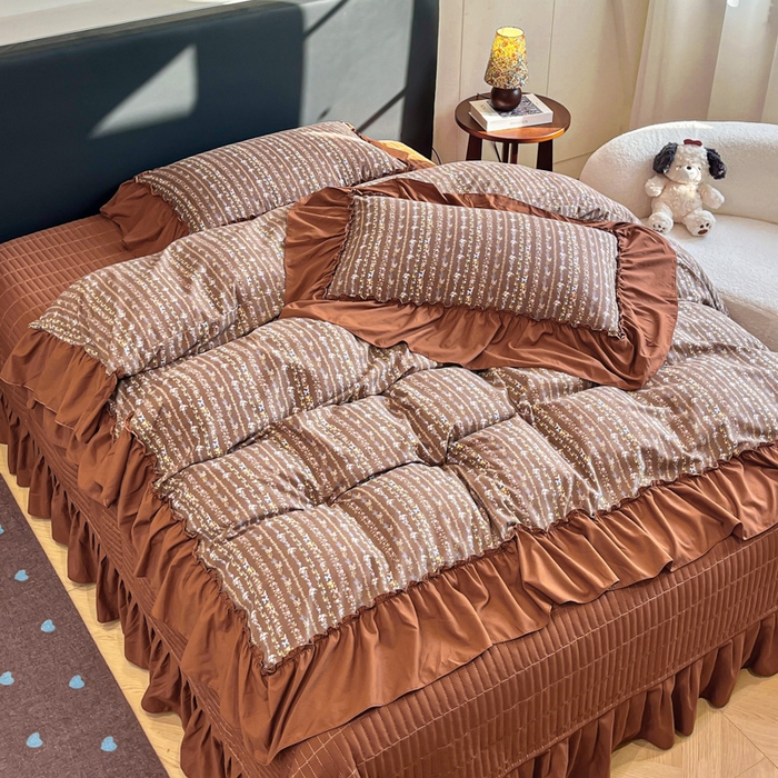 91家纺网 家纺一手货源 找家纺 梦可莱家居 2026春夏新品法式复古大花边清新复古卡通系列床盖四件套 田园牧歌