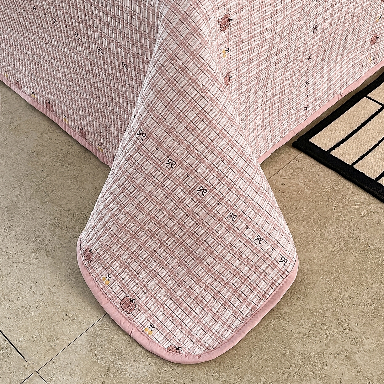 91家纺网 家纺一手货源 找家纺 （总）金丝兔 2026新款复古碎花亲肤水洗棉单床盖仿棉夹棉床盖床盖三件套