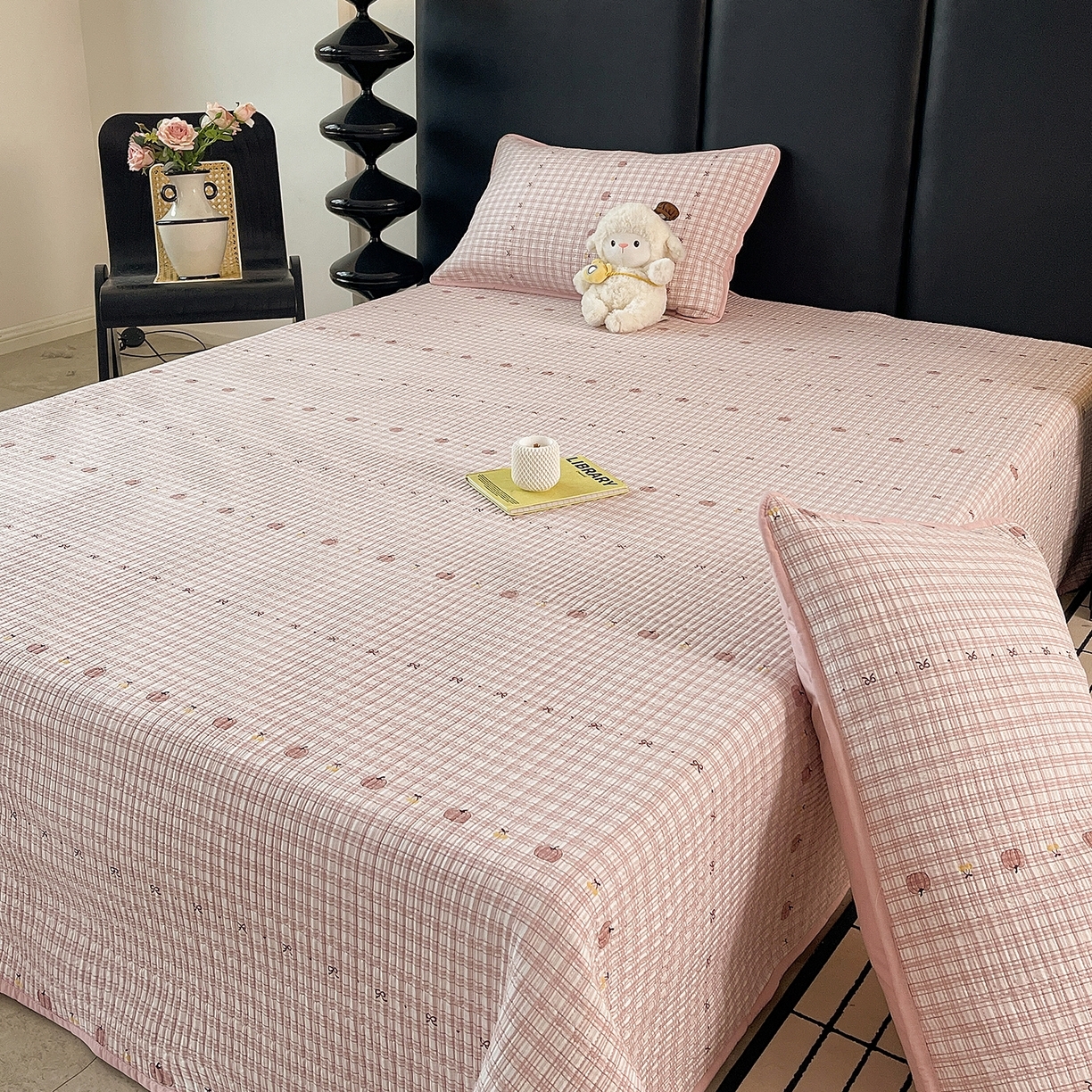 91家纺网 家纺一手货源 找家纺 （总）金丝兔 2026新款复古碎花亲肤水洗棉单床盖仿棉夹棉床盖床盖三件套