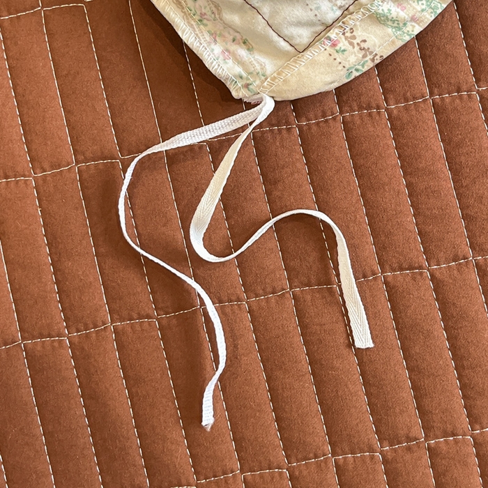 91家纺网 家纺一手货源 找家纺 梦可莱家居 2026春夏新品法式复古大花边清新复古卡通系列床盖四件套 幸福美满