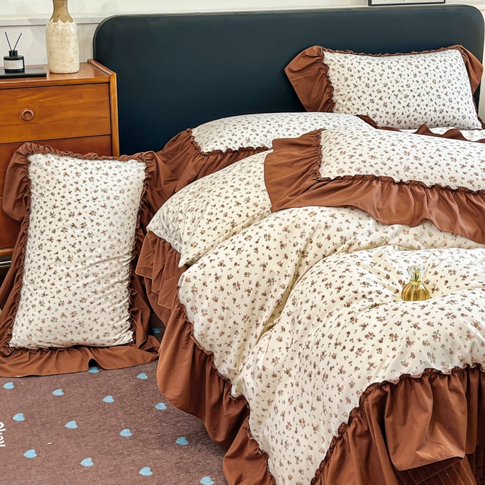 91家纺网 家纺一手货源 找家纺 梦可莱家居 2026春夏新品法式复古大花边清新复古卡通系列床盖四件套 幸运花