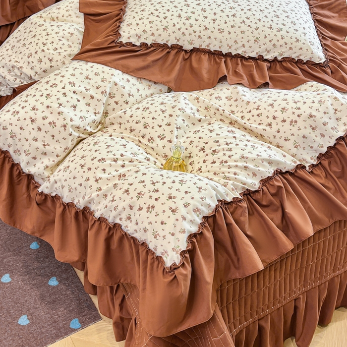 91家纺网 家纺一手货源 找家纺 梦可莱家居 2026春夏新品法式复古大花边清新复古卡通系列床盖四件套 幸运花